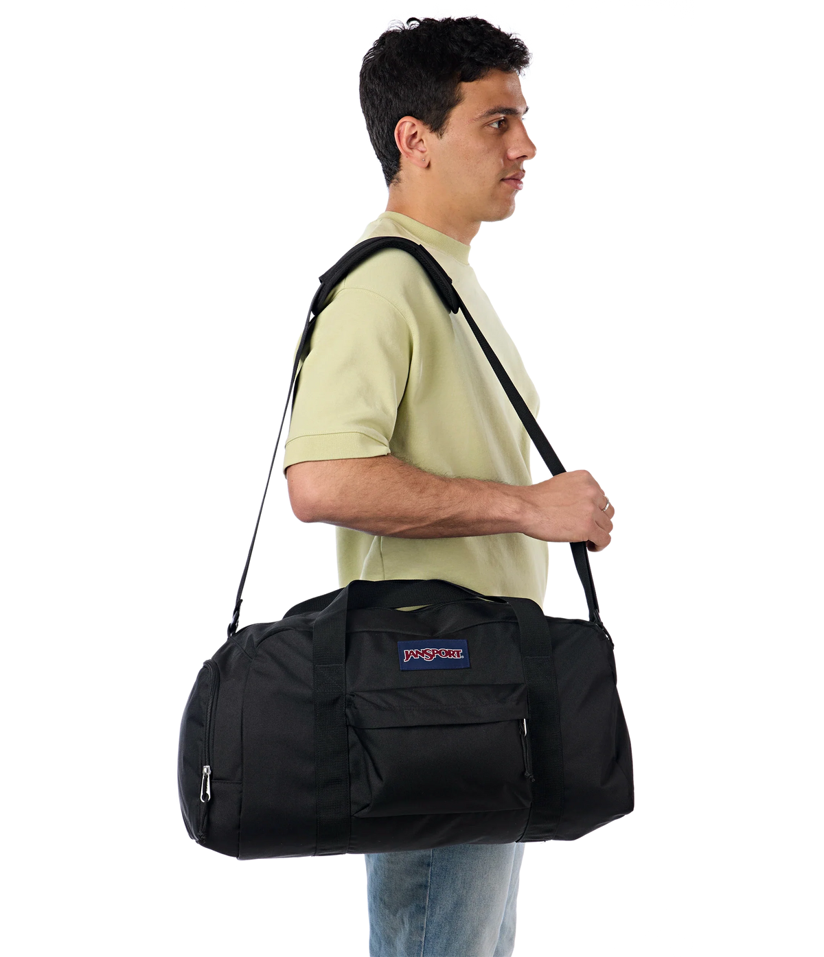 weekender-medium-duffel-x0 JS0A85VF008-MODEL.webp