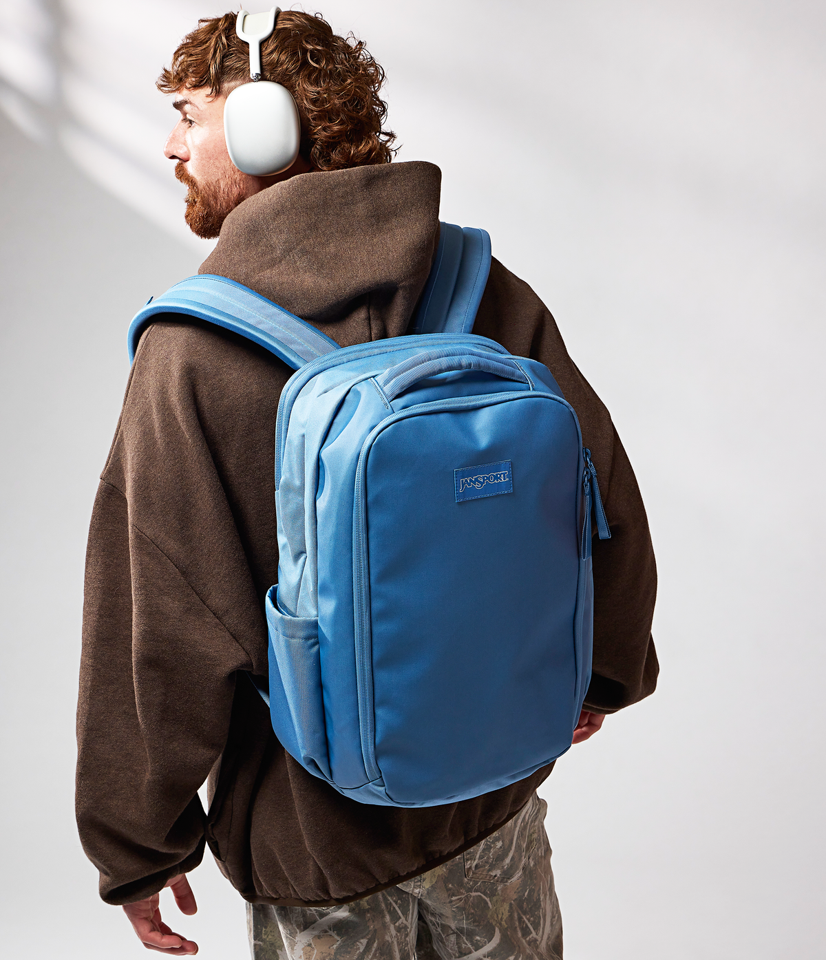 good-latitude-travel-pack-30l-s9 JS0A86ETEW5-MODEL.png